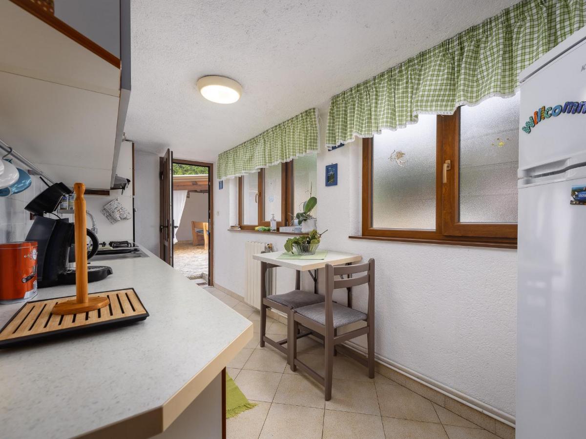 Casa Astrid By The Sea In Porec Exterior photo