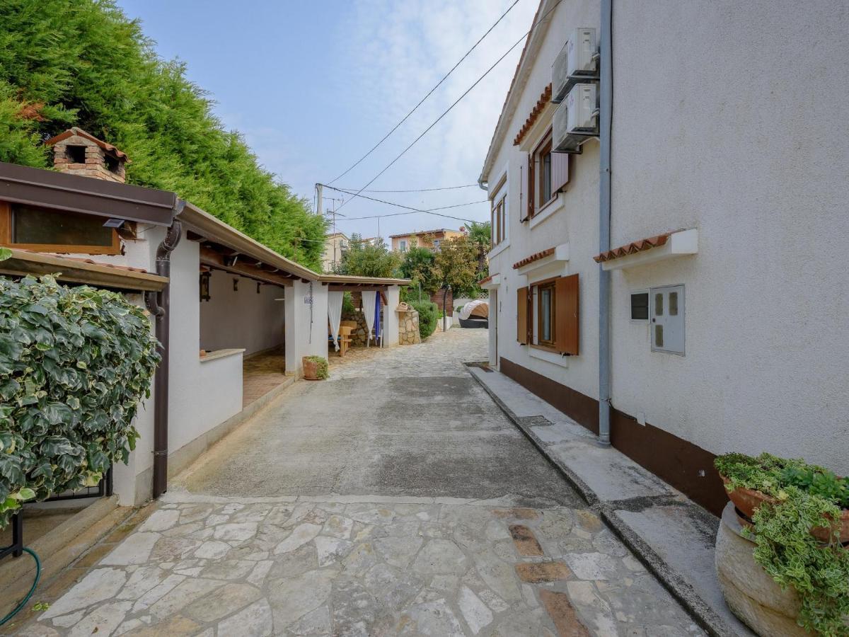 Casa Astrid By The Sea In Porec Exterior photo