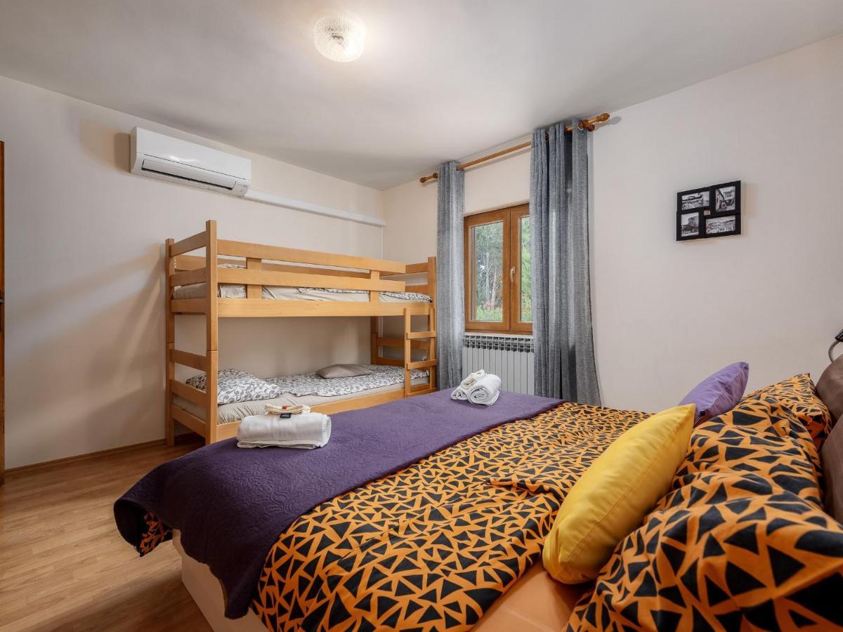 Casa Astrid By The Sea In Porec Exterior photo
