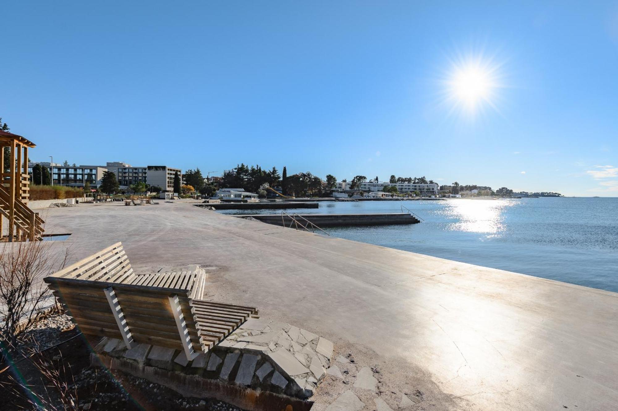 Casa Astrid By The Sea In Porec Exterior photo